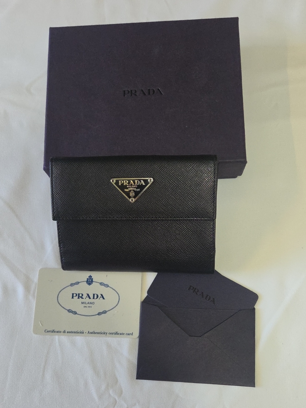 Prada Saffiano Black Womens Wallet/Purse. Never Used!